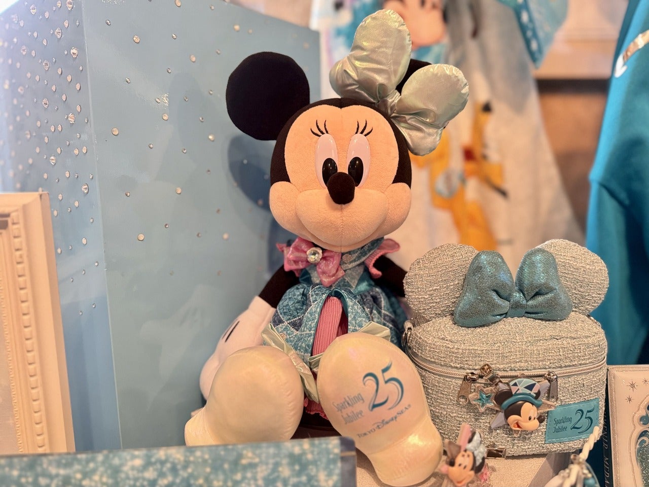 ディズニーシー25種年グッズ「ミニーぬいぐるみ」