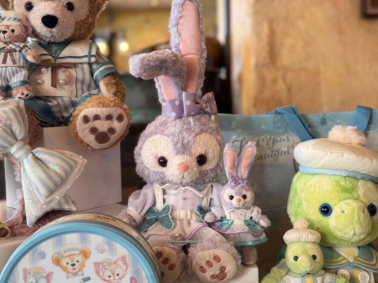 ダッフィー＆フレンズのファインド・ユア・ビューティフル・ブルー！「ぬいぐるみコスチューム」「ぬいぐるみバッジ」ステラ・ルー