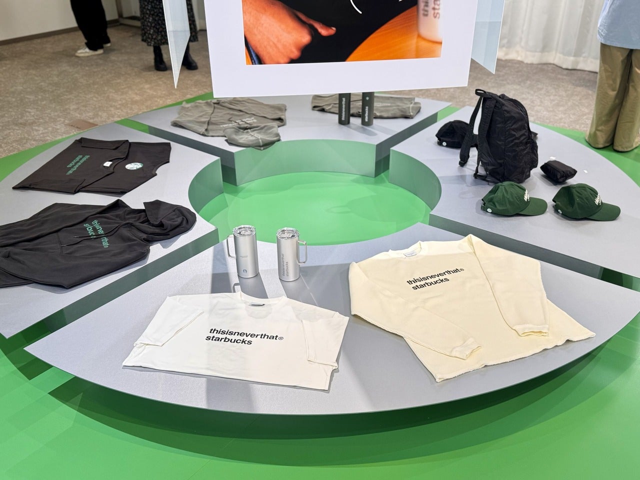 スターバックスが韓国・ソウル発ストリートウェアブランド『thisisneverthat』と初のコラボレーション