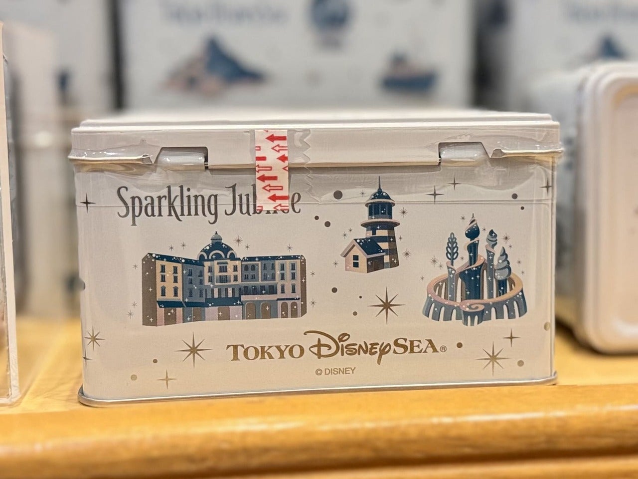 ディズニーシー25周年お土産「グミ」缶別角度２