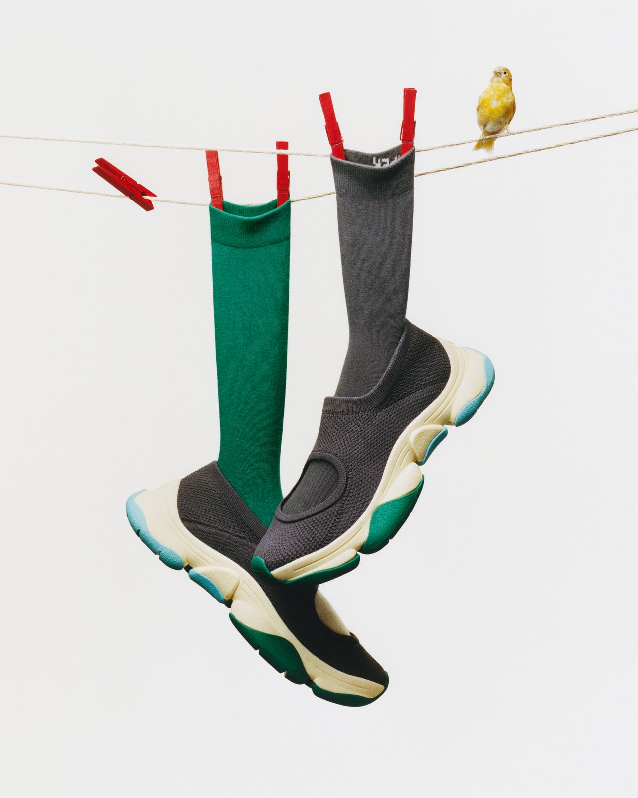 SSEY-MIYAKE_Camper　靴　グレー