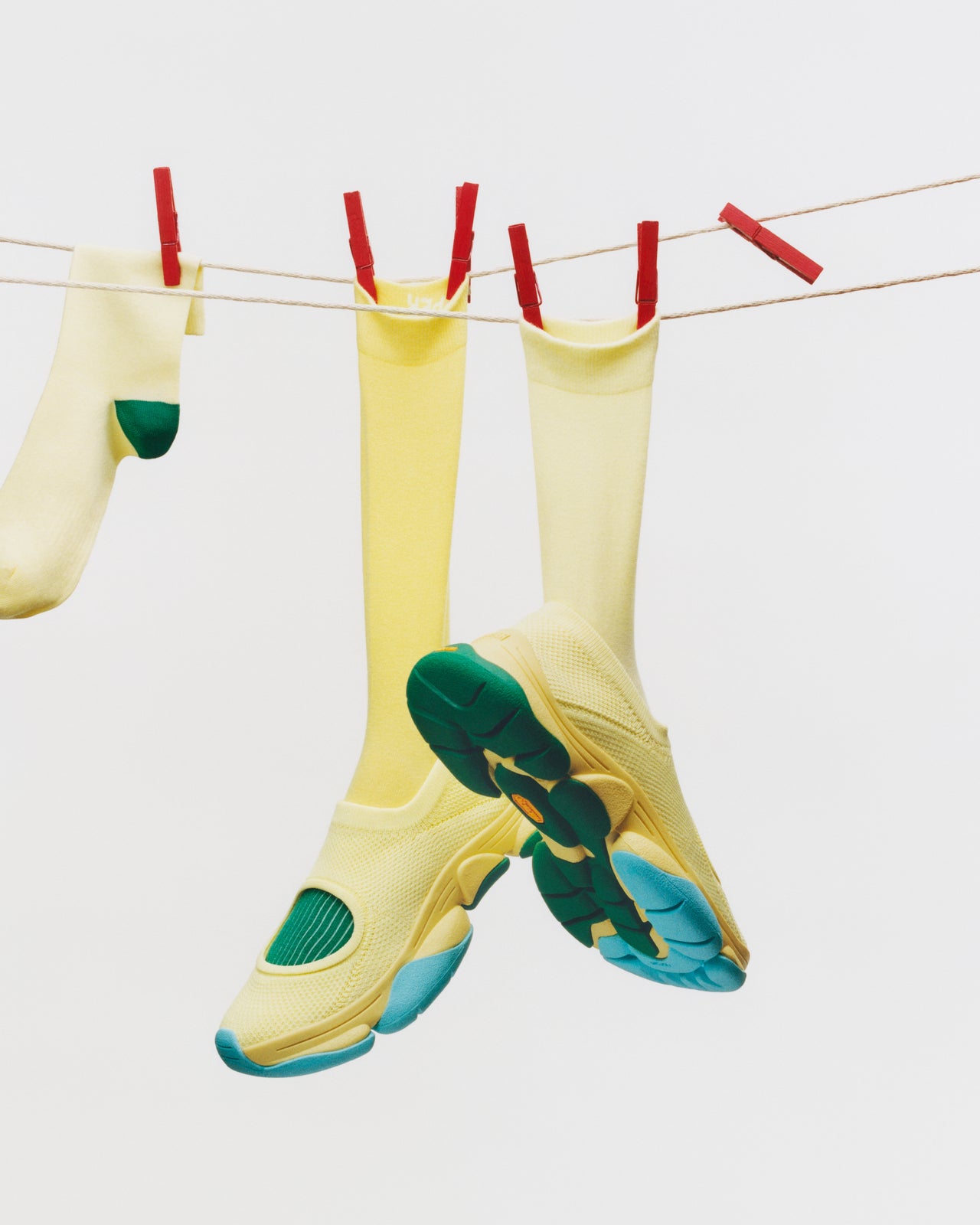 SSEY-MIYAKE_Camper　靴　イエロー