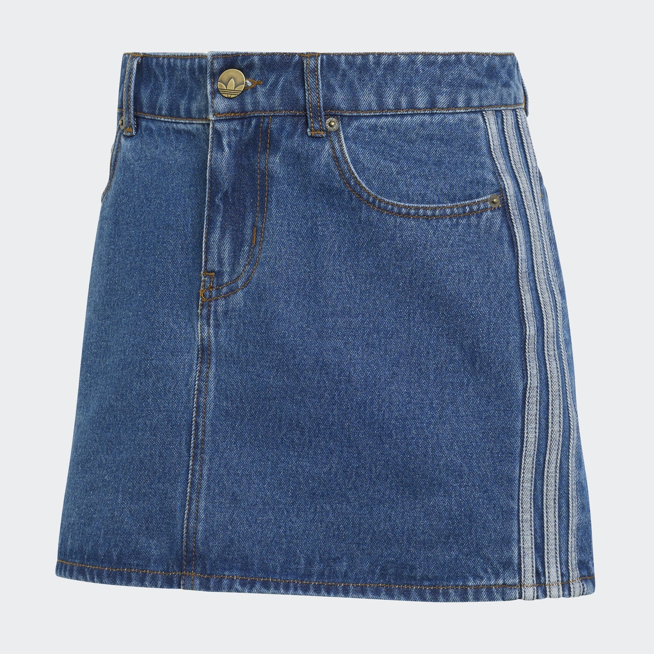 アディダス FIFA ワールドカップ2026に先駆け キャンペーンを展開　デニムスカート