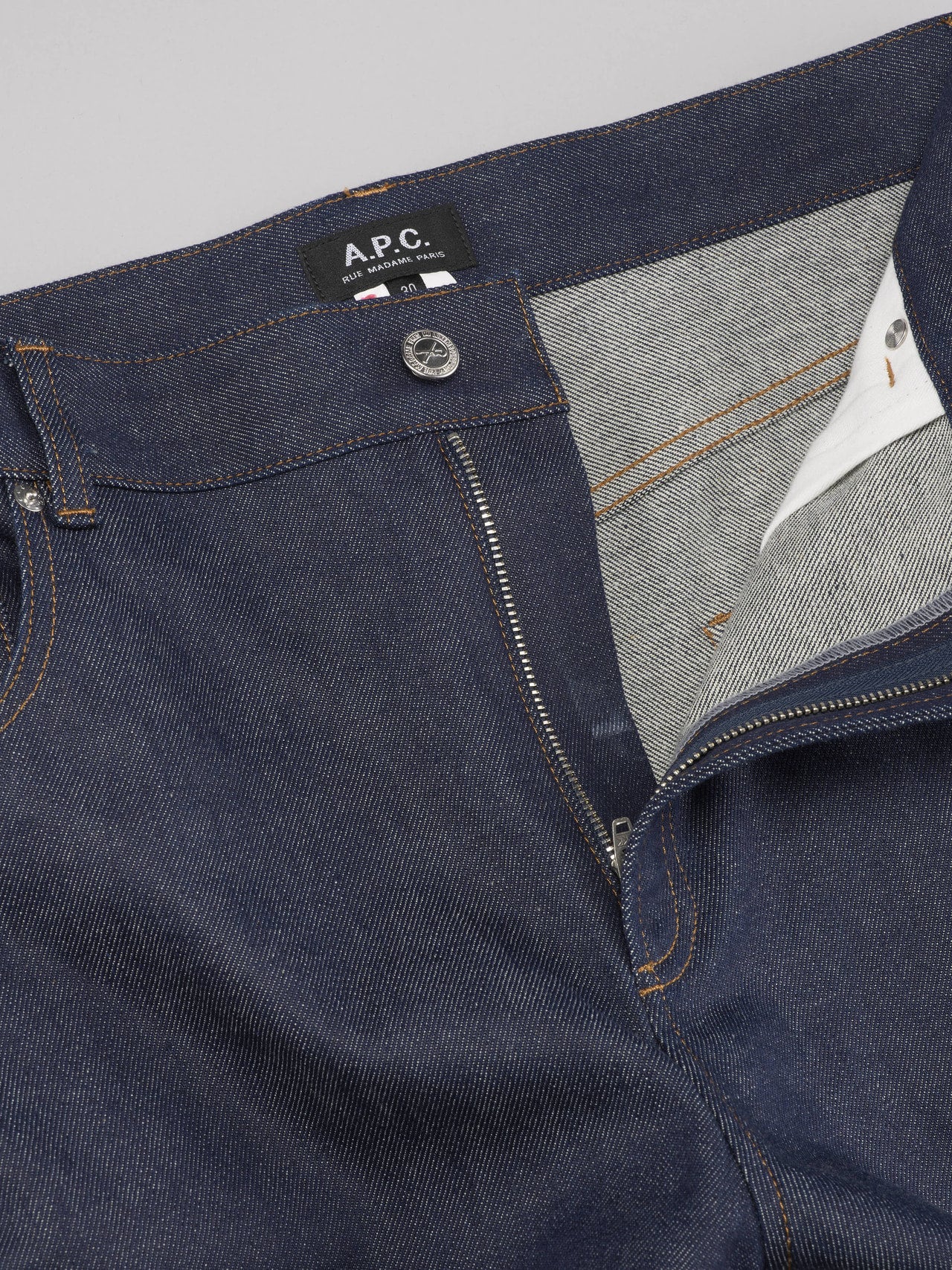 A.P.C.「JEAN CLYDE」の特徴 ジップフライ