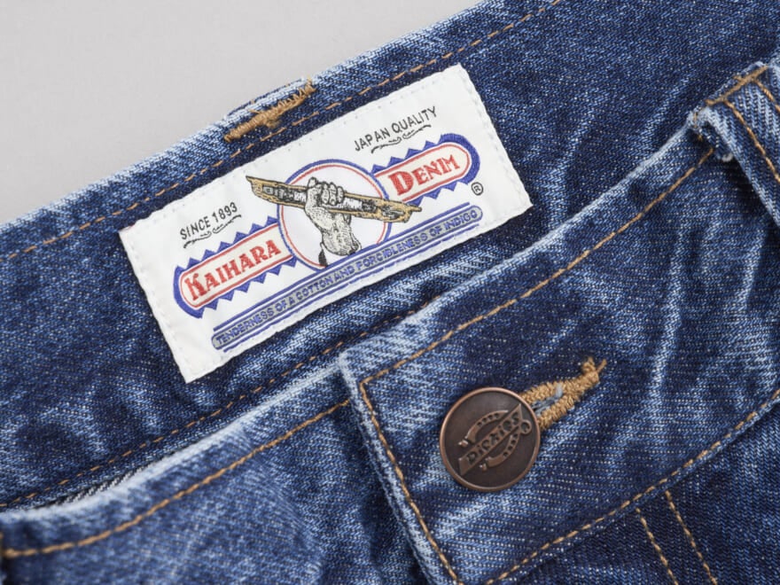 「ディッキーズ」の“874じゃないほう”ならこのワイドな国産デニムで。[Dickies カイハラデニム5ポケットバギーパンツ]【新作デニム図鑑】