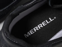 完売前に買うべき春の「新作メレル」３選。メレルっぽくないスタイリッシュな黒スニーカーに注目！[MERRELL]