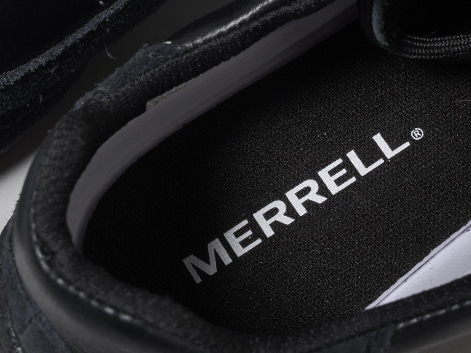 完売前に買うべき春の「新作メレル」３選。メレルっぽくないスタイリッシュな黒スニーカーに注目！[MERRELL]