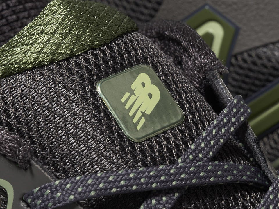 服のプロが気になった春の新作「大人カラースニーカー」３選。あえて今グリーンを履いてみる。[ニューバランス、アディダス、メレル]