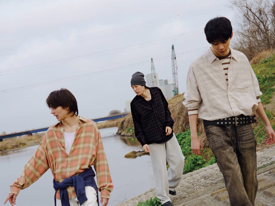 チェックシャツ