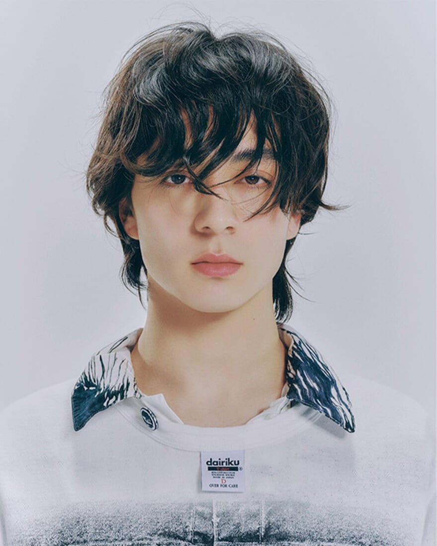 前髪を下ろしたフルバングス 正面