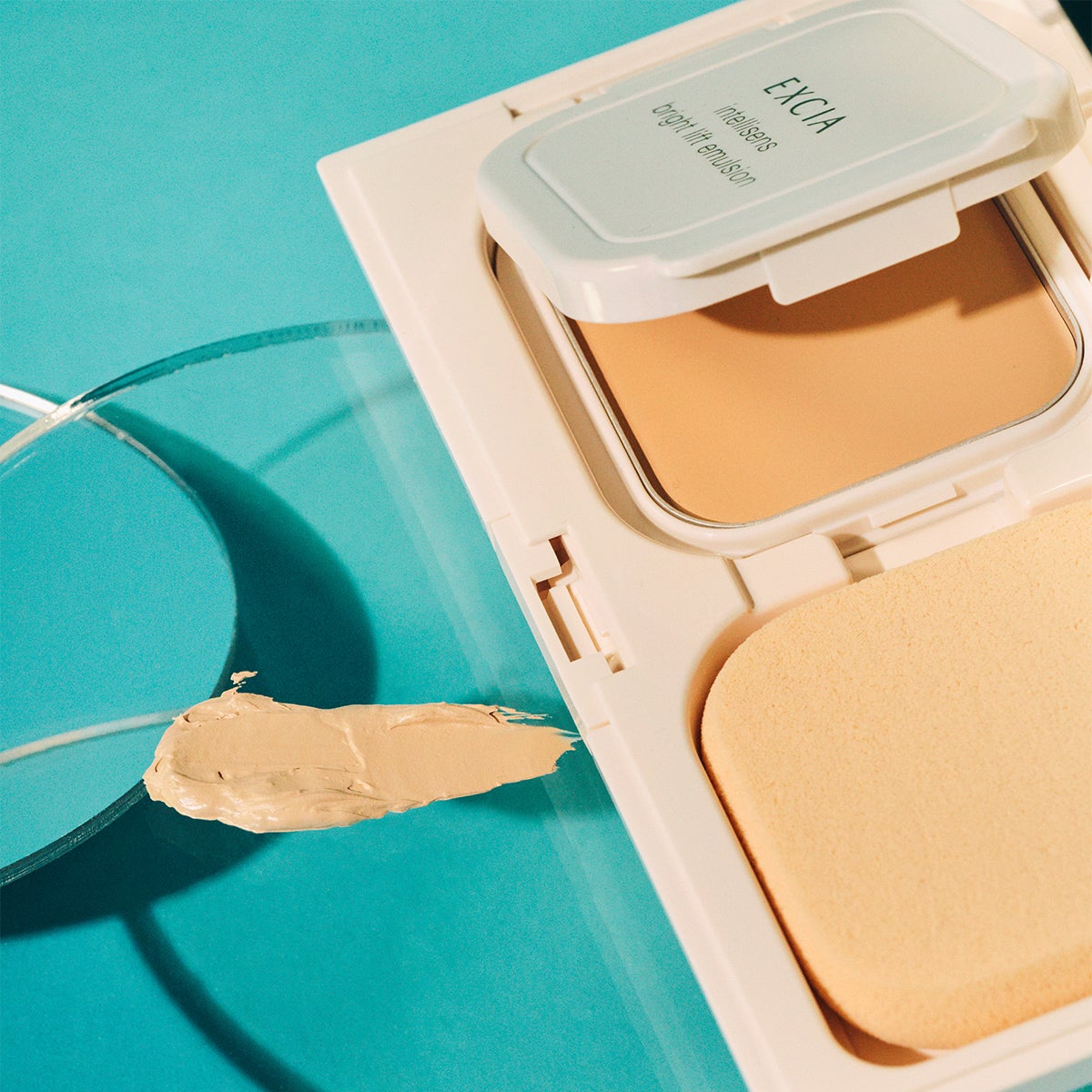 EXCIAのアンテリサンス ブライト リフトエマルジョン NA201