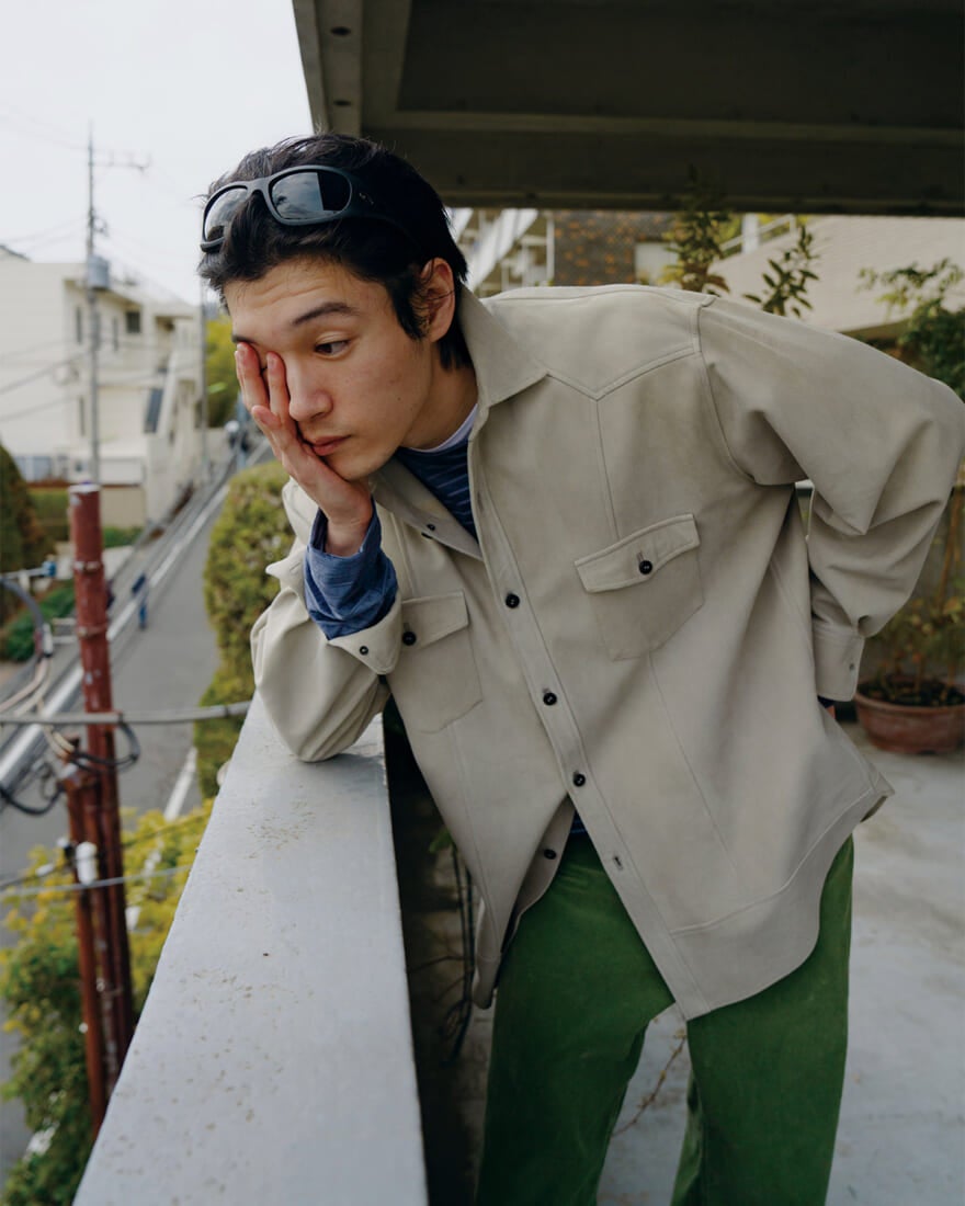 スエードのシャツ