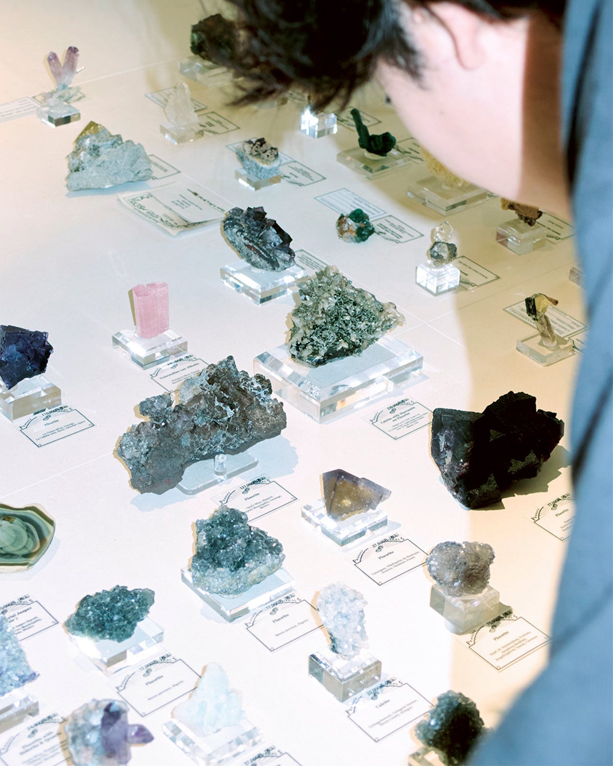 並べられた鉱物　１