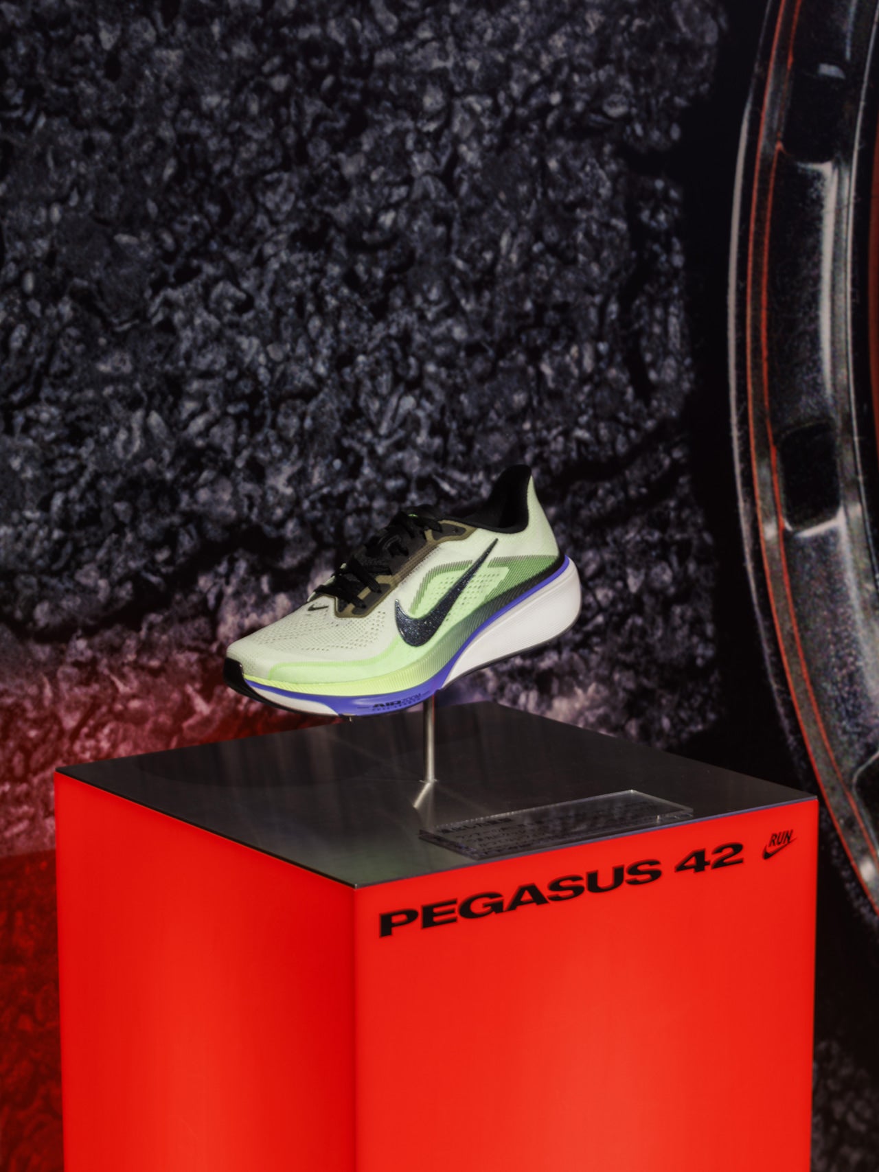 「ナイキ ペガサス 42」　 プロダクトプレゼンテーション