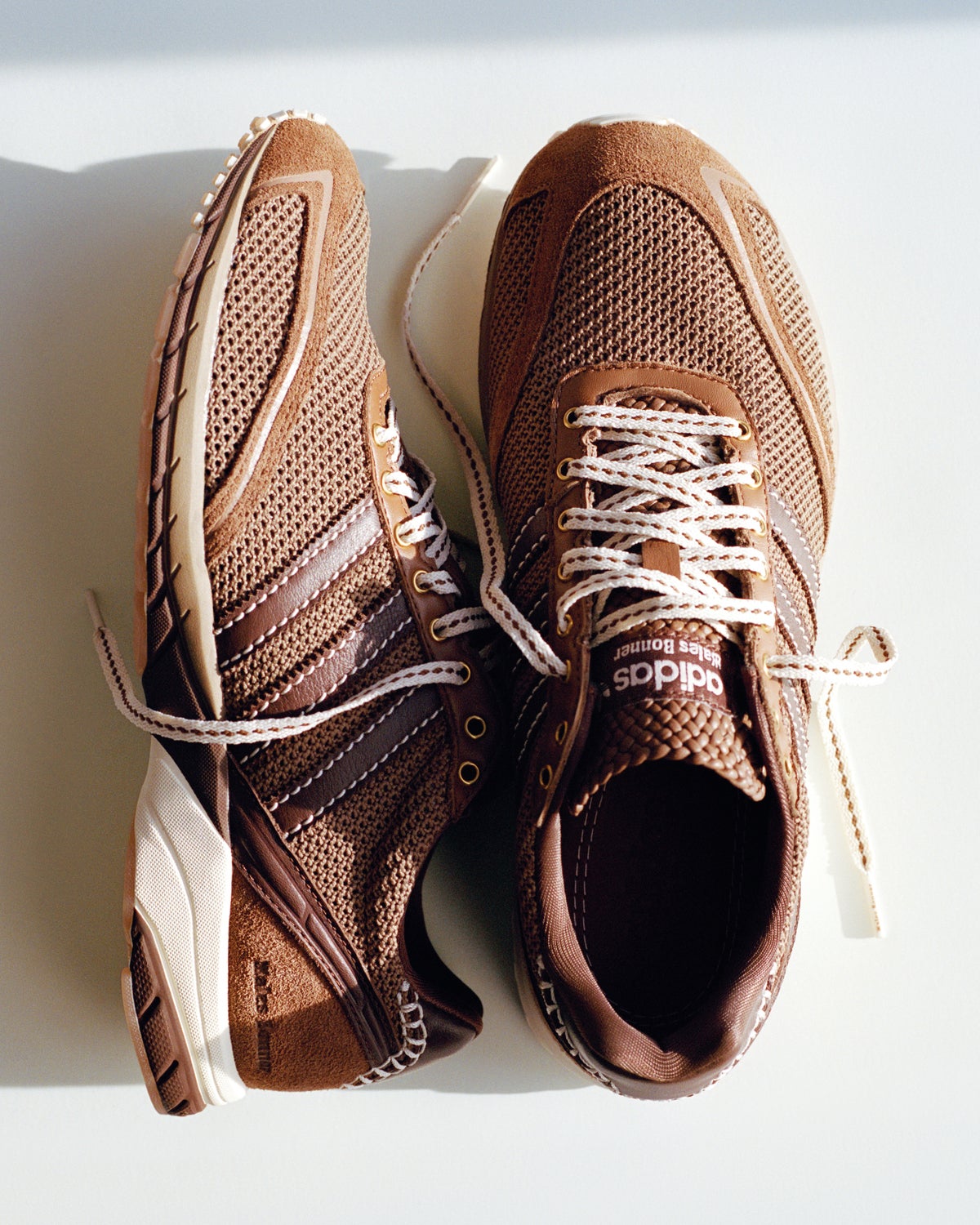 WB ADIZERO ADIOS MESH ビジュアル