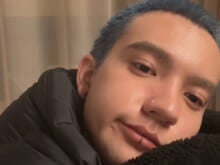 「青髪坊主」姿を披露。サウナに美味しいご飯...日常が休まるヒーリングドラマ[嵐 翔真ブログ]