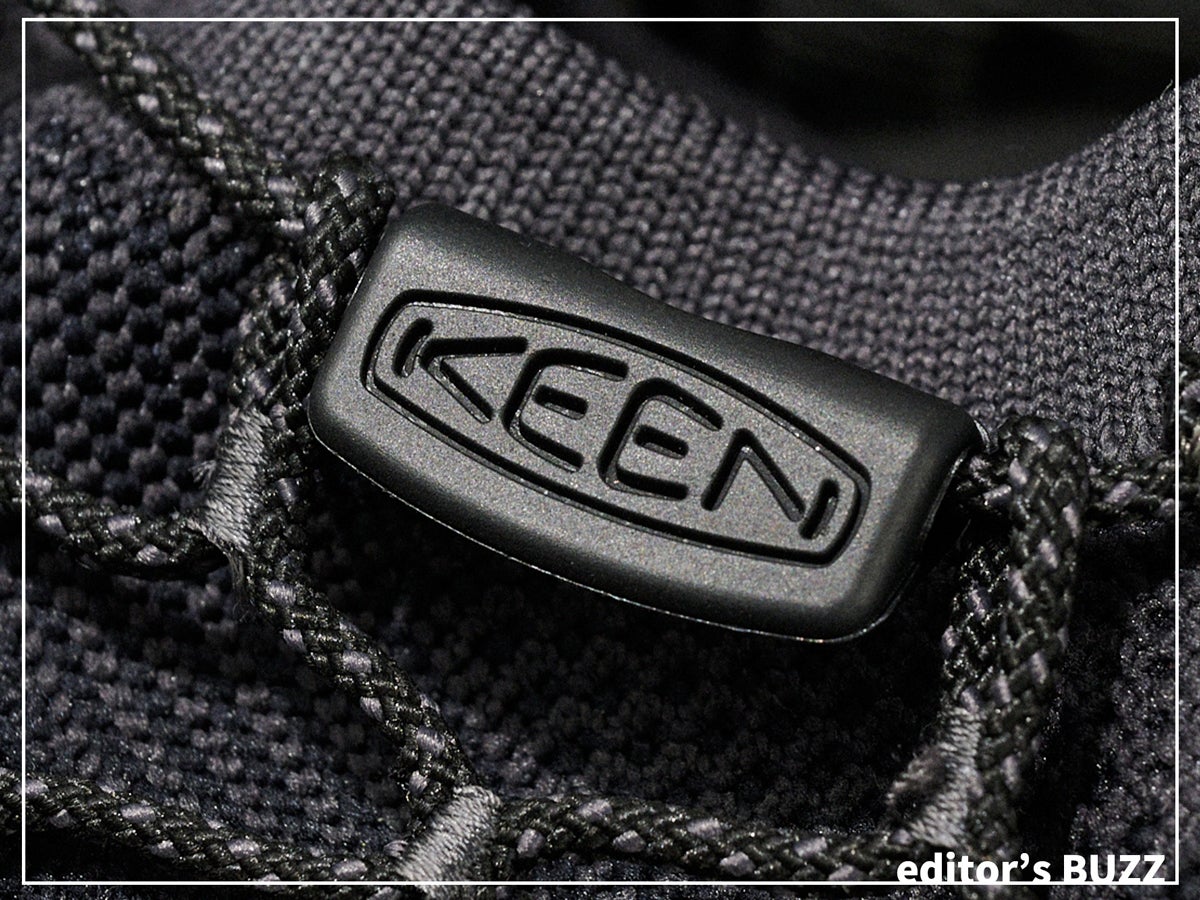 一体どうなってるんだ!? 「キーン」の黒スニーカーが新感覚すぎた！[編集者の愛用私物 #333]