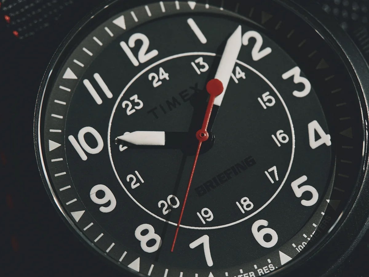 約10年ぶり！「ブリーフィング」と「タイメックス」の新作コラボウォッチの全貌を公開。マットブラックの大人な腕時計は争奪戦必至！