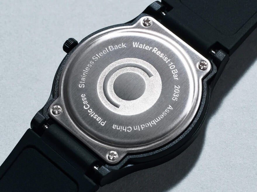 「ファミマ」の腕時計。シチズンと共同開発したコンビニエンスウェア初ウォッチは防水仕様の２色展開！