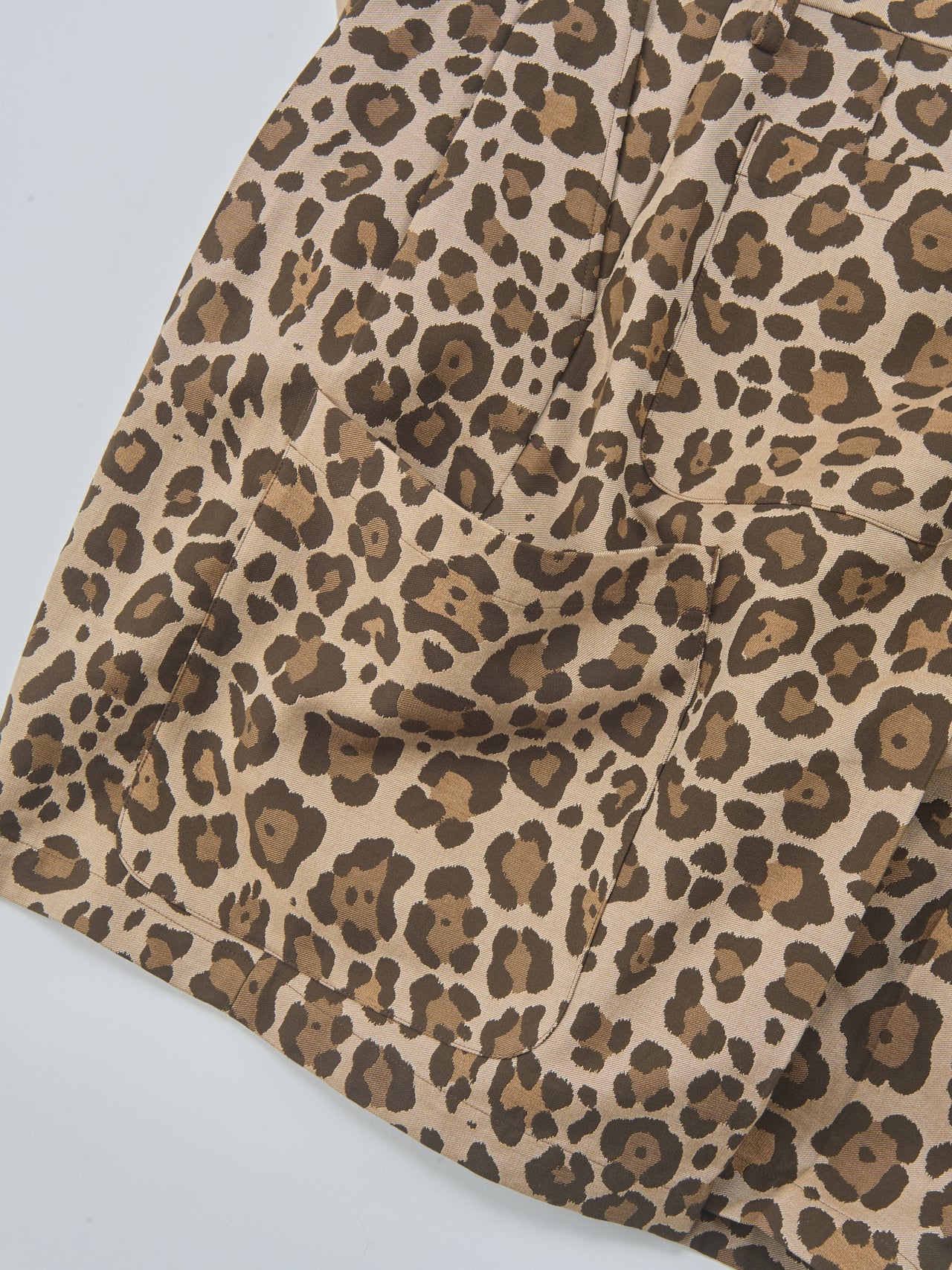 NEAT、Bacci Leopard Pattern Cargo Shorts、サイドポケット