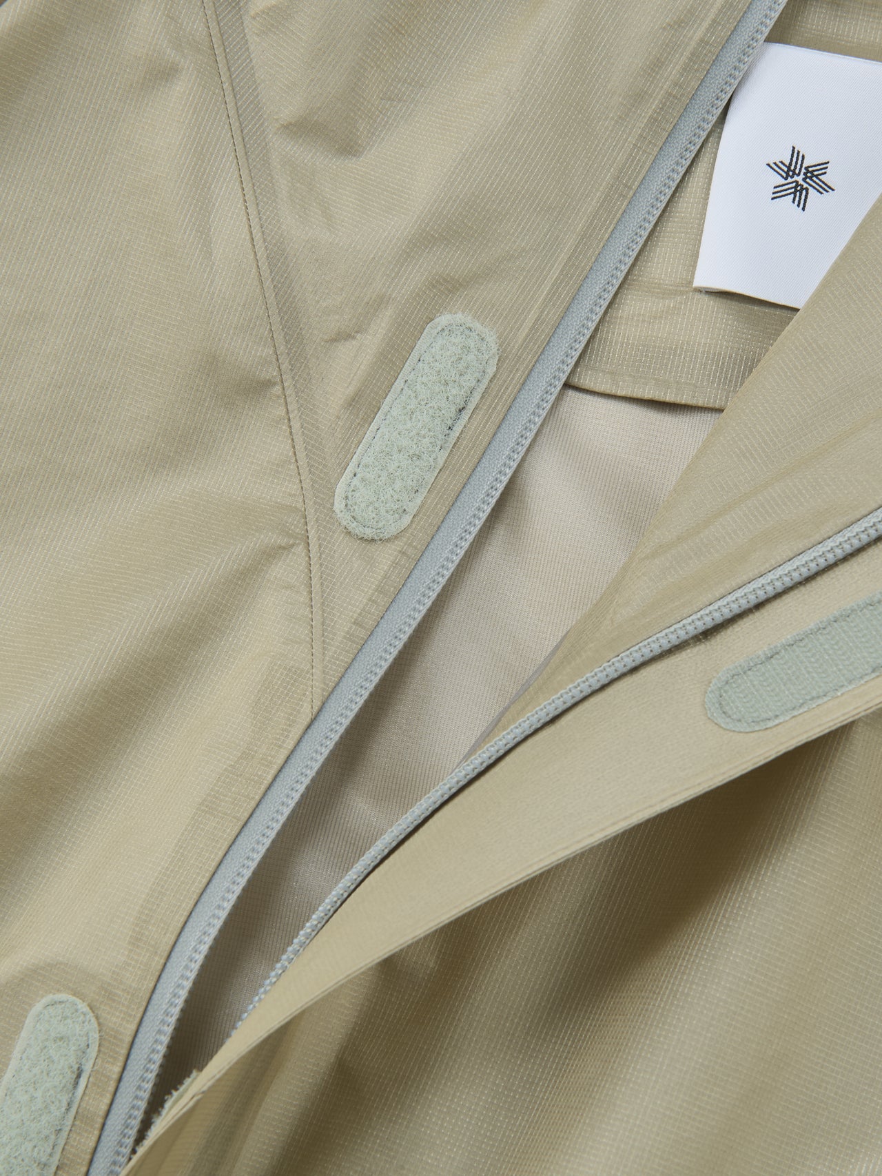 Goldwin 0、3L Triangulum Jacket、ベルクロ