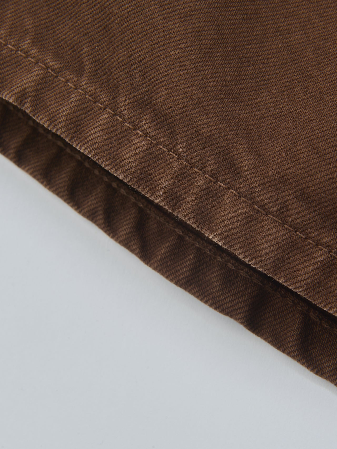 vowels、Overdyed Painter Shorts、裾