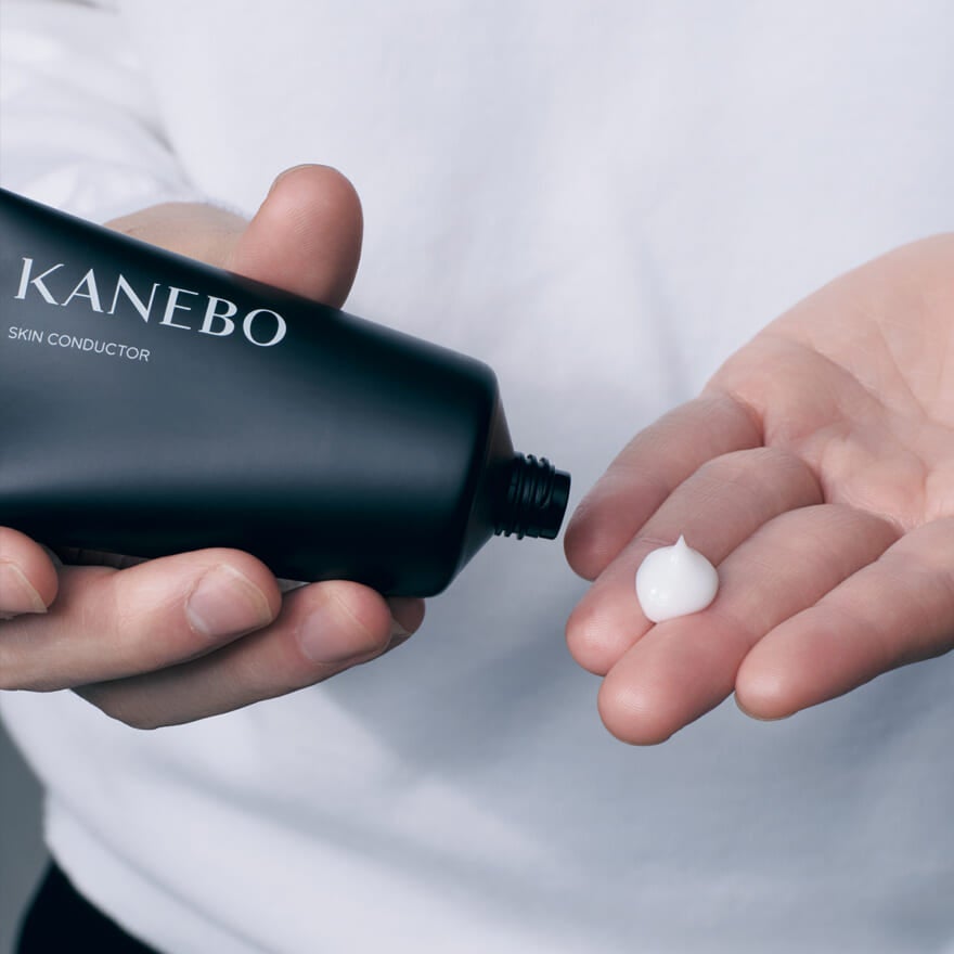 「カネボウ スキン コンダクター」の使用量の目安