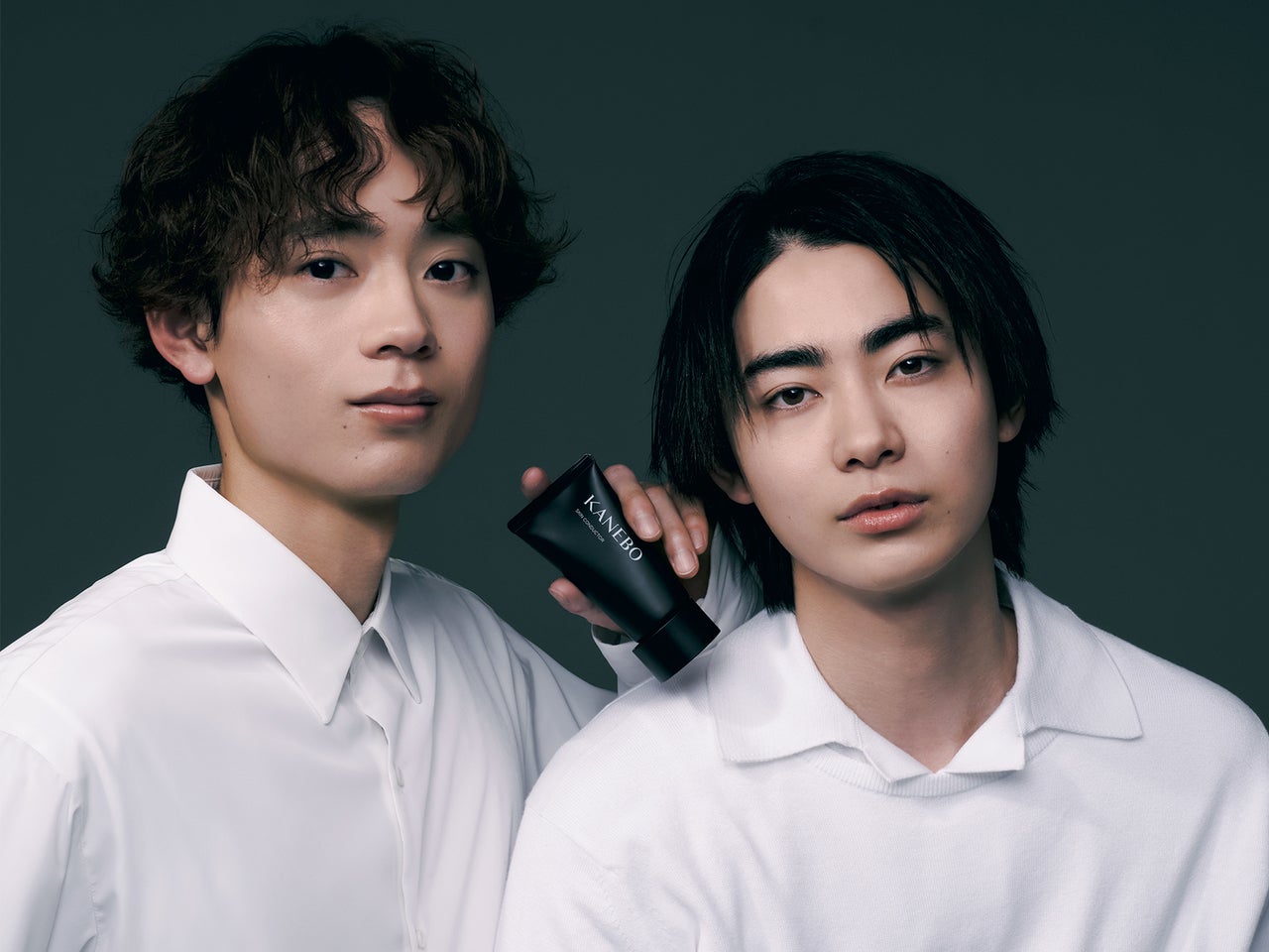 ベタつくのに乾燥する僕らの肌に。黒KANEBOから新しいモイスチャライザー「カネボウ スキン コンダクター」、誕生。【メンズノンノ５月号で試せる！】