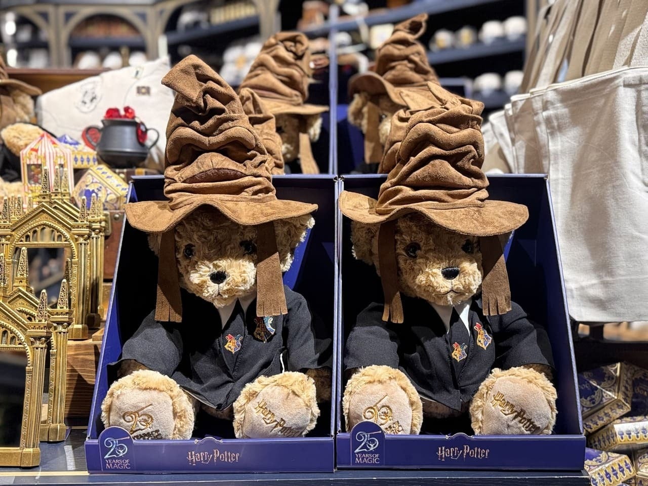 【ハリー・ポッター】スタジオツアー東京「賢者の石」25周年グッズ14選！イベントでは組み分けの儀式に大興奮