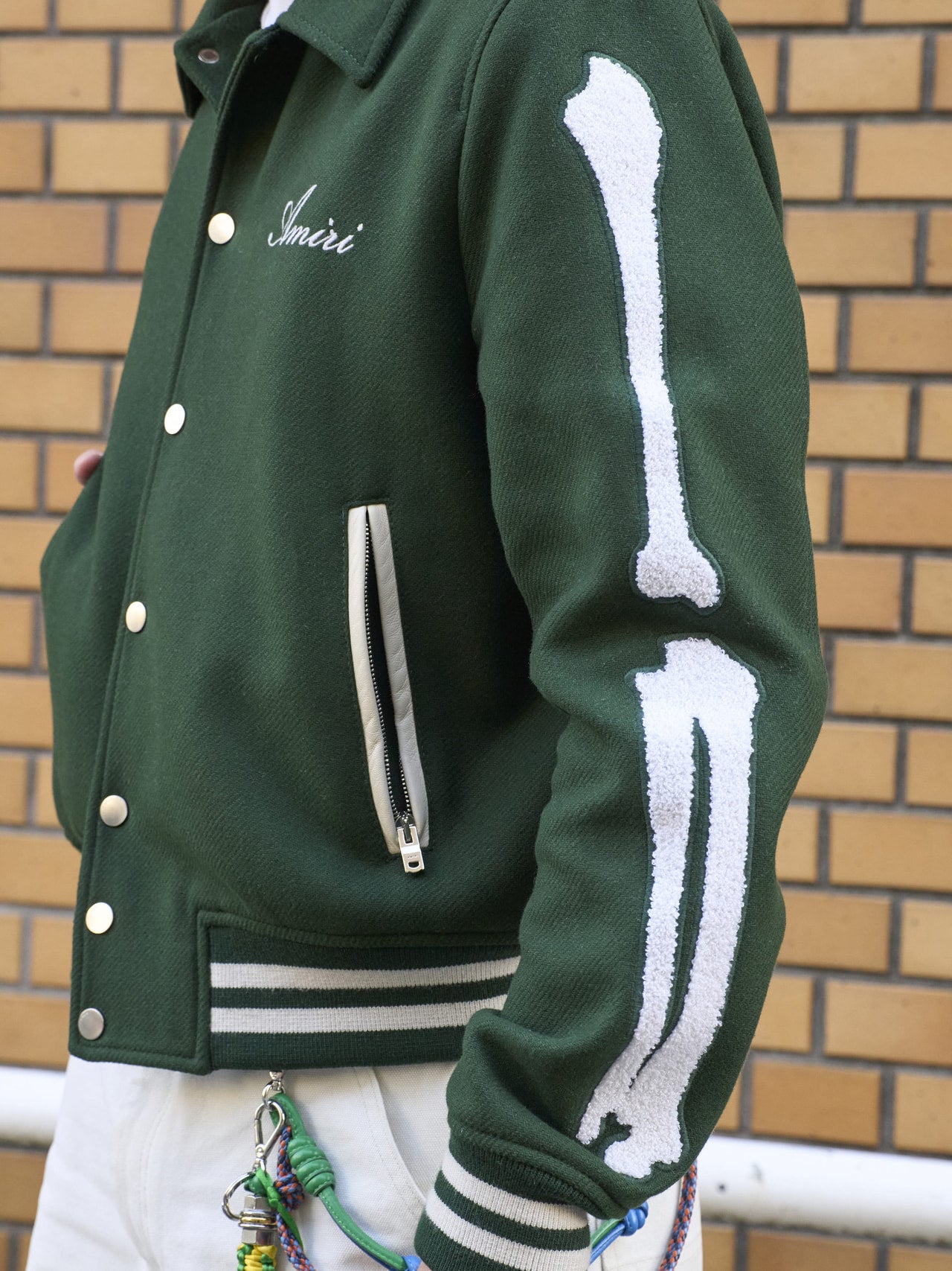 アミリのジャケットの袖