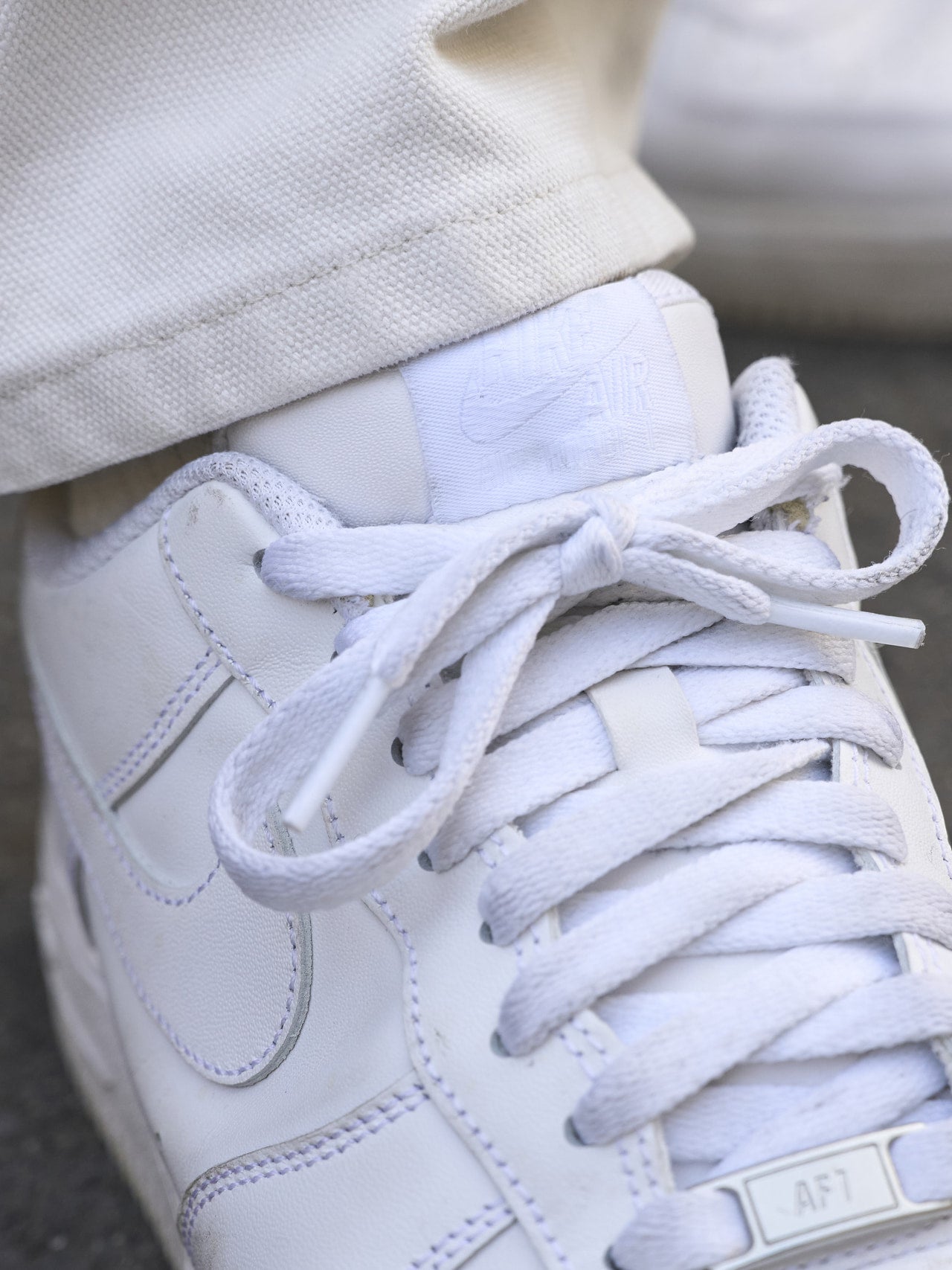 ナイキのエアフォース1のタン