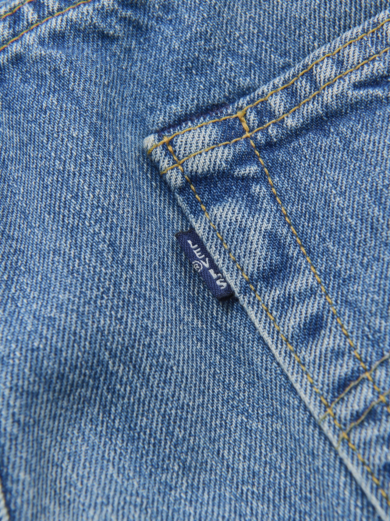 Levi's&reg; BLUETAB&trade; 1980s 501 Customizedのロゴ