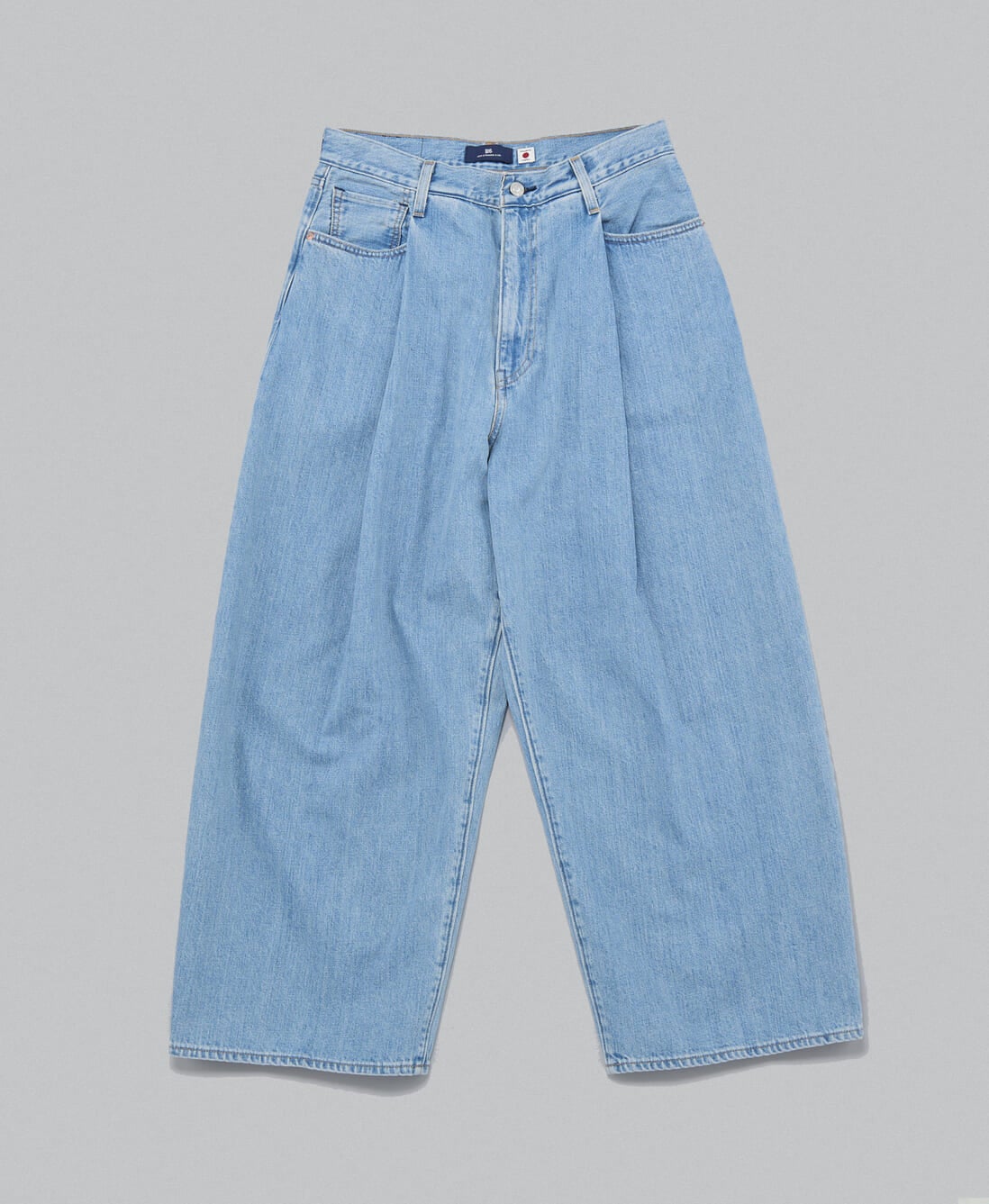 Levi's® BLUETAB™ Wide Pleats Crop