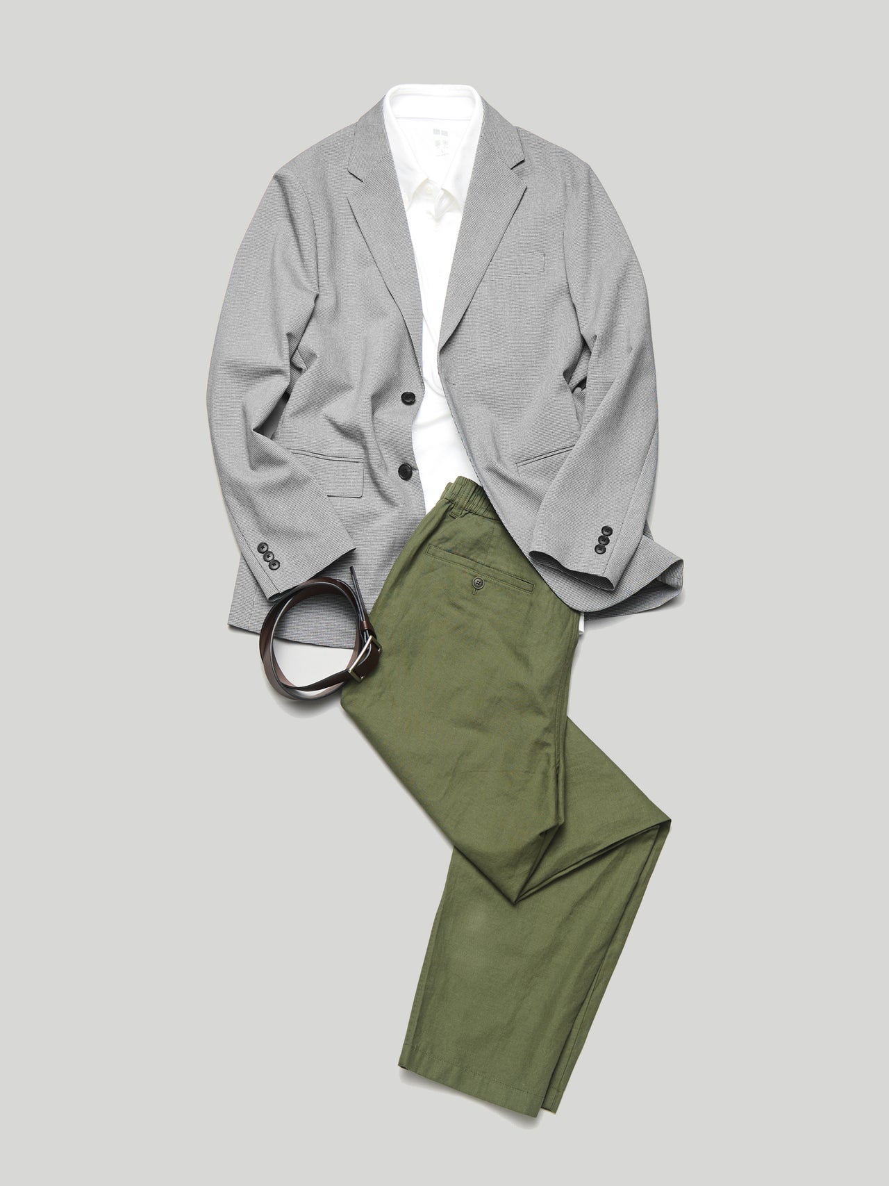 全身「ユニクロ」ビジカジなジャケットコーデ②