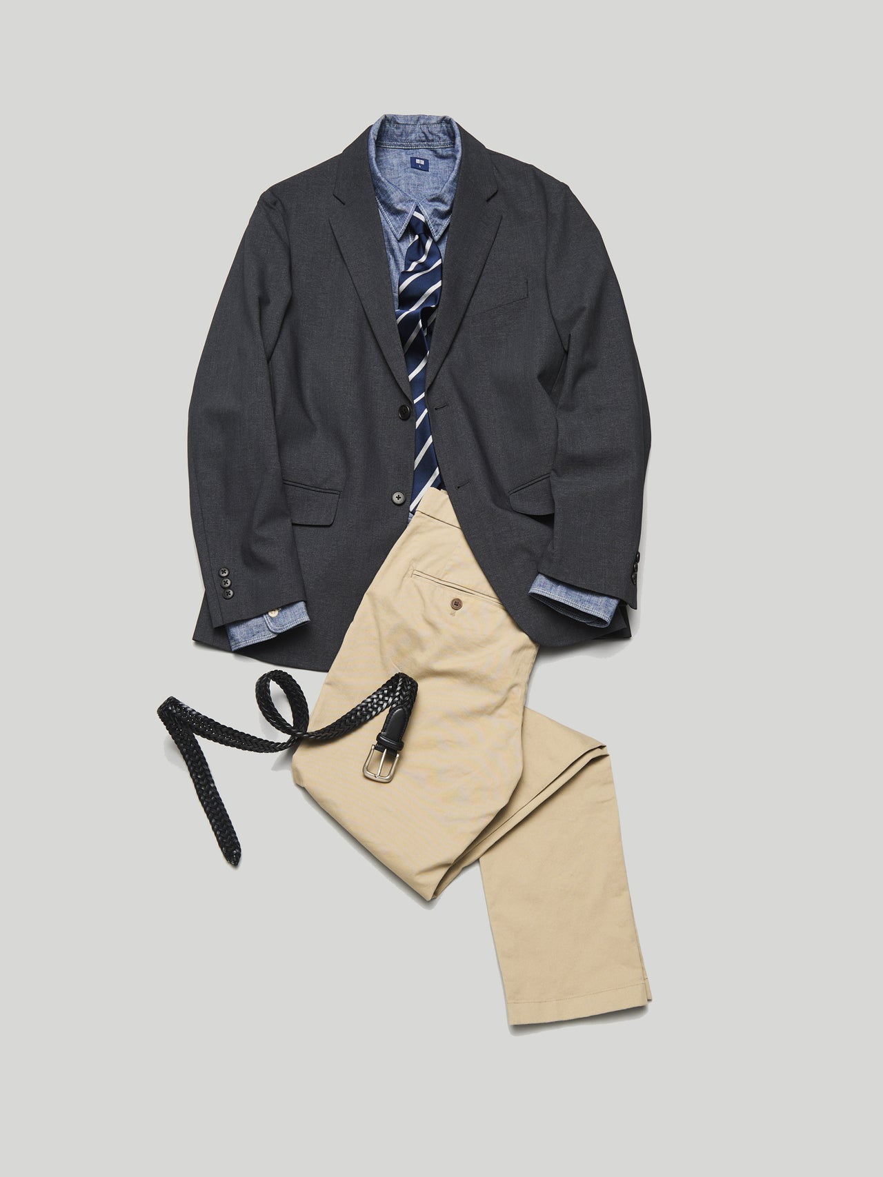 全身「ユニクロ」ビジカジなジャケットコーデ④