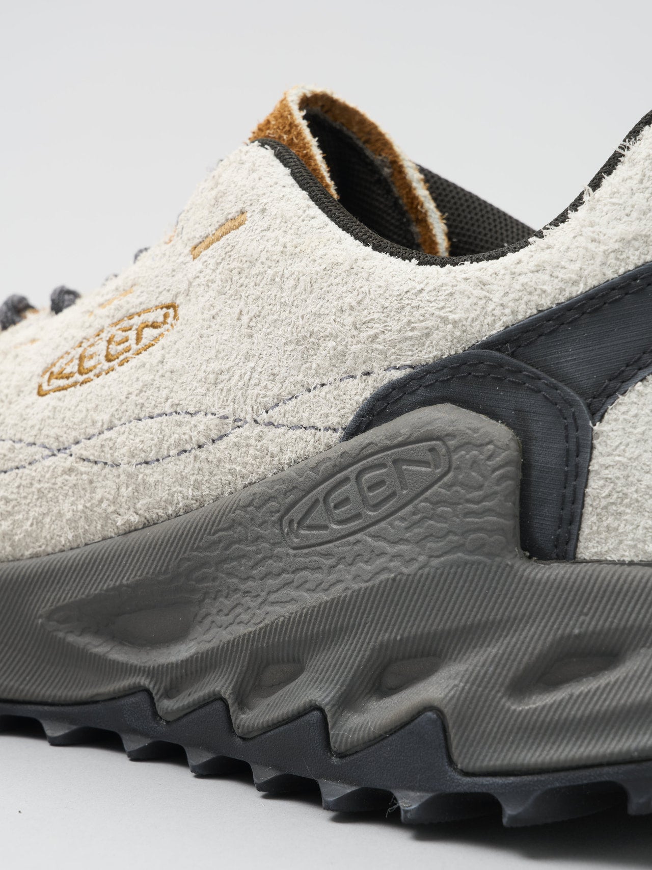 KEEN JASPER ZIONICのサイド