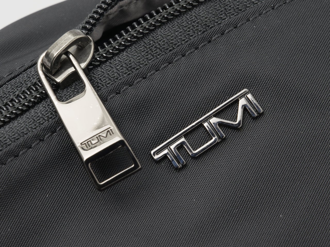 【トゥミの裏名品】「TUMI」はレディースが狙い目⁉︎ 毎日使いたいパッカブル仕様のバックパック。／ジャスト・イン・ケース・バックパック
