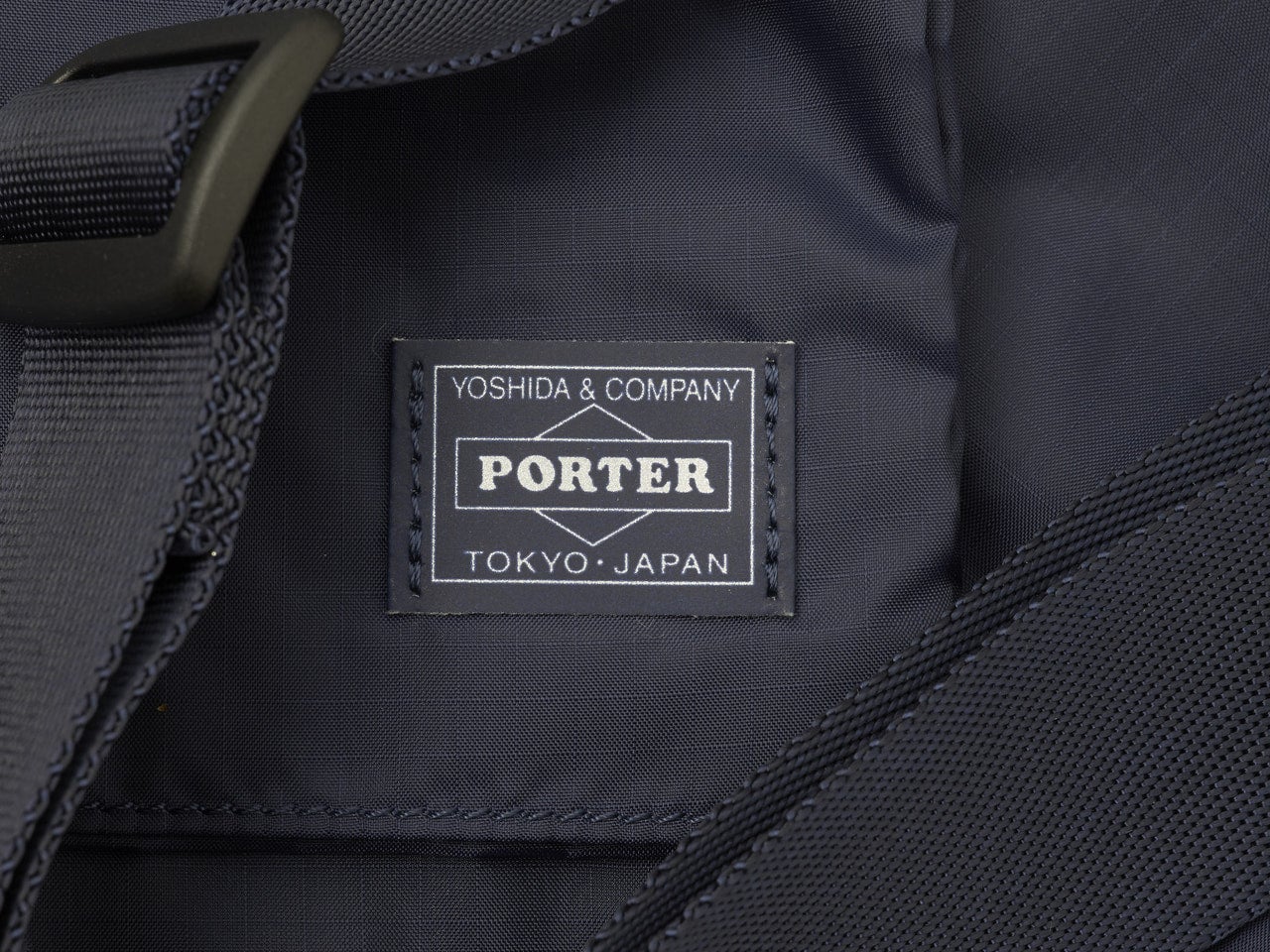 【ポーターの裏名品】あのヘルメットバッグがパッカブル仕様に!?超軽量＆タフで夏旅にもオススメ！／PORTER FLEX 2WAY HELMETBAG