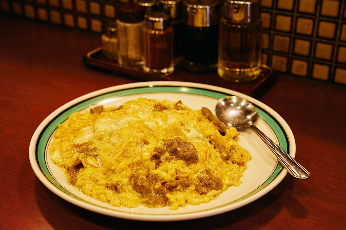 東京・赤坂 中華料理店「金葉庭」の「牛卵飯」