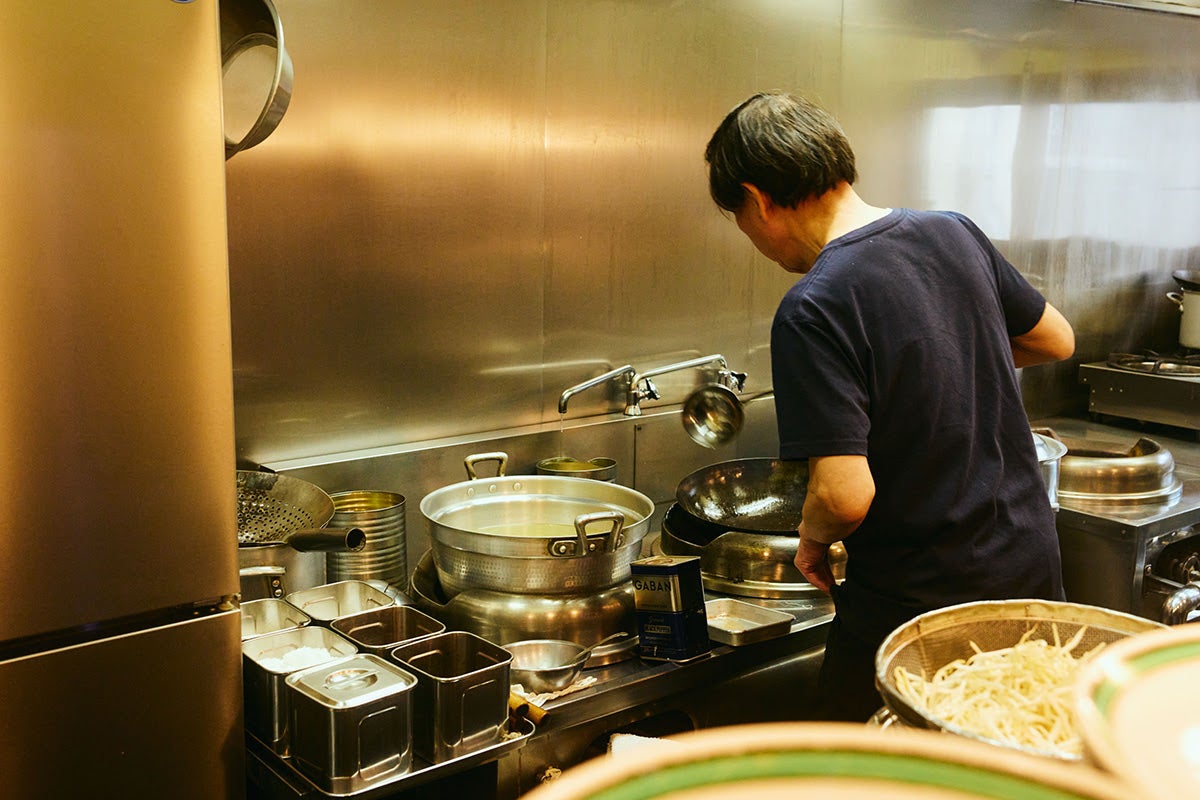 東京・赤坂 中華料理店「金葉庭」店内2
