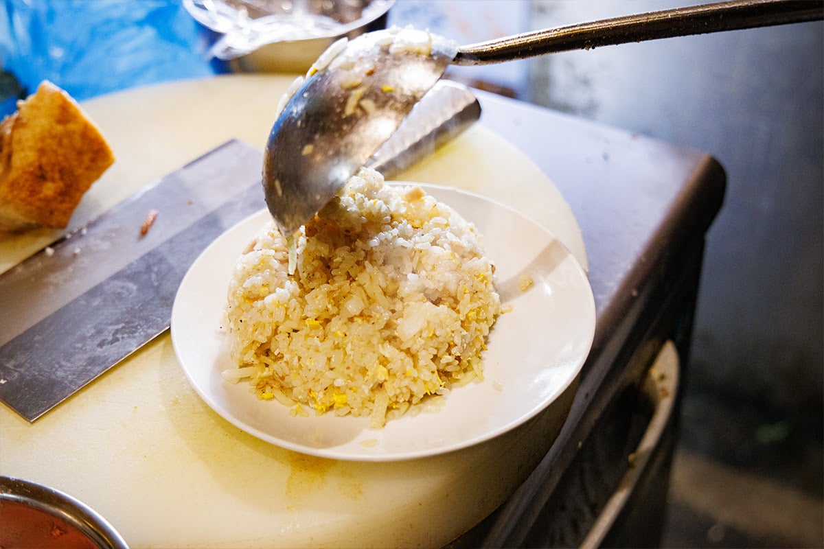 老舗台湾料理店「台北飯店」チャーハン1