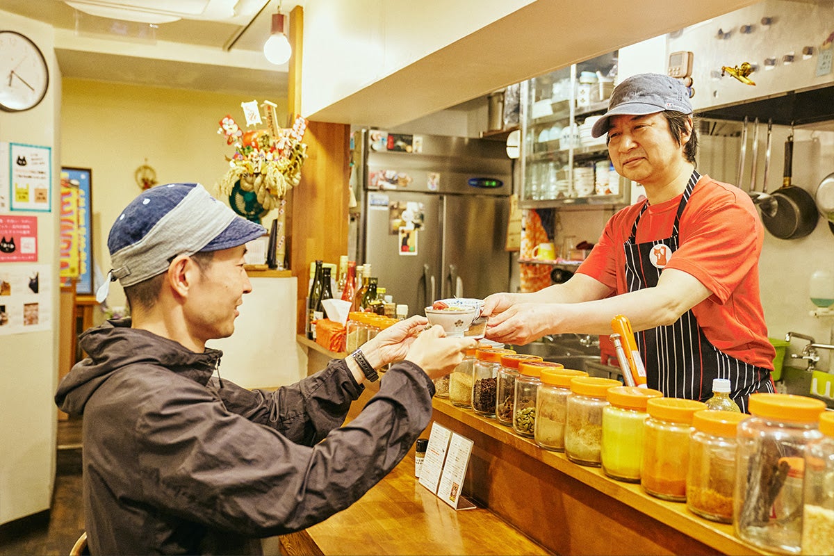 たんどーる店主とブロガー・ライター南場四呂右さん2