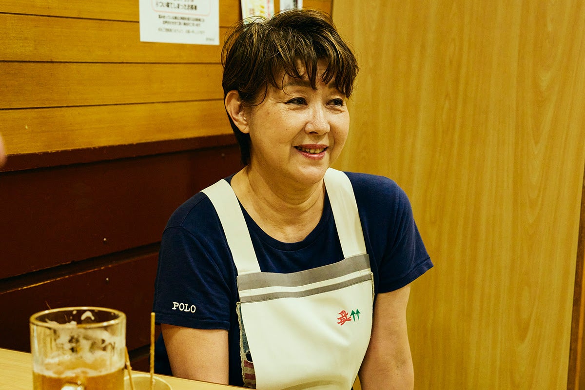 渋谷道玄坂にあるやきとりと鰻の店「鳥竹総本店」お店の歴史をたくさんお話してくださった間島さん