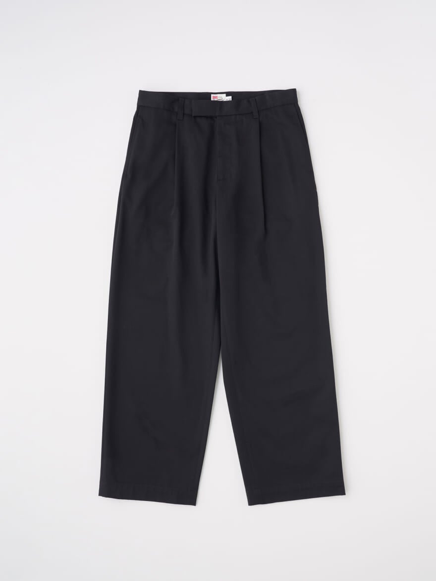 「トラディショナル ウェザーウェア」のパンツ「ユニオンスラック102」のブラック