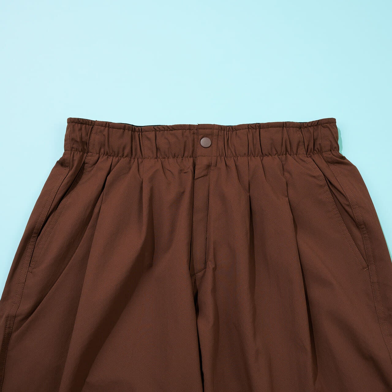 エディター愛用のColumbia(コロンビア)のクリスタルロックパンツのウエスト