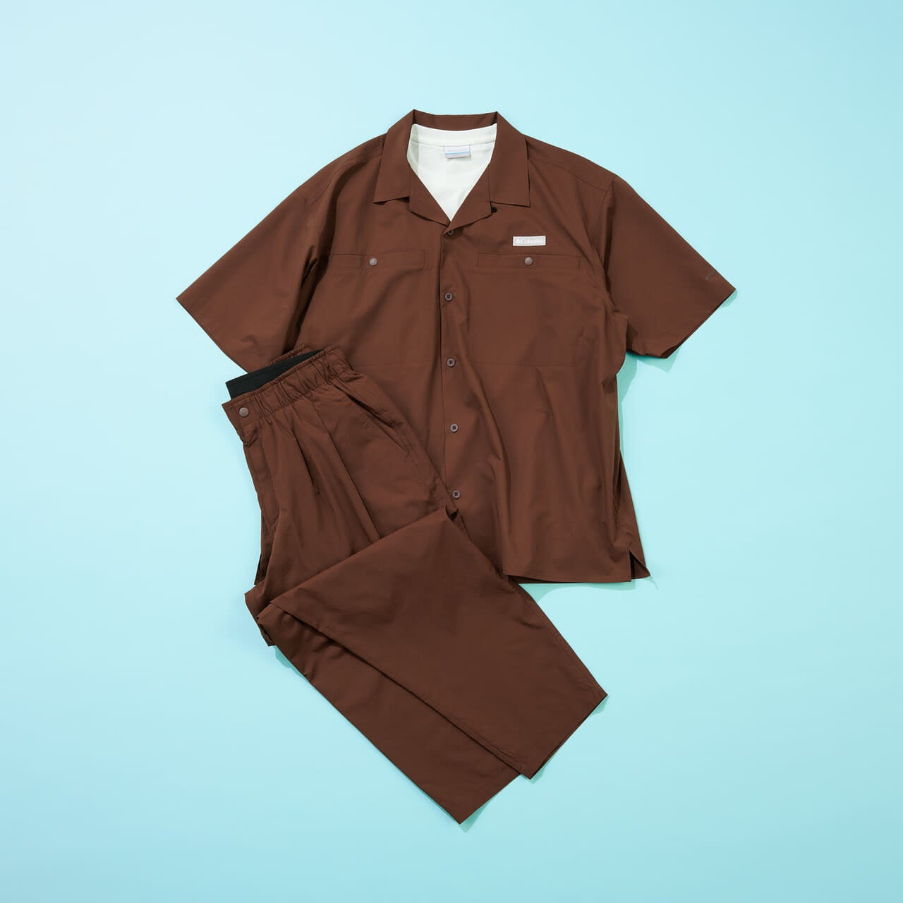 エディター愛用のColumbia(コロンビア)のクリスタルロックパンツのセットアップスタイル