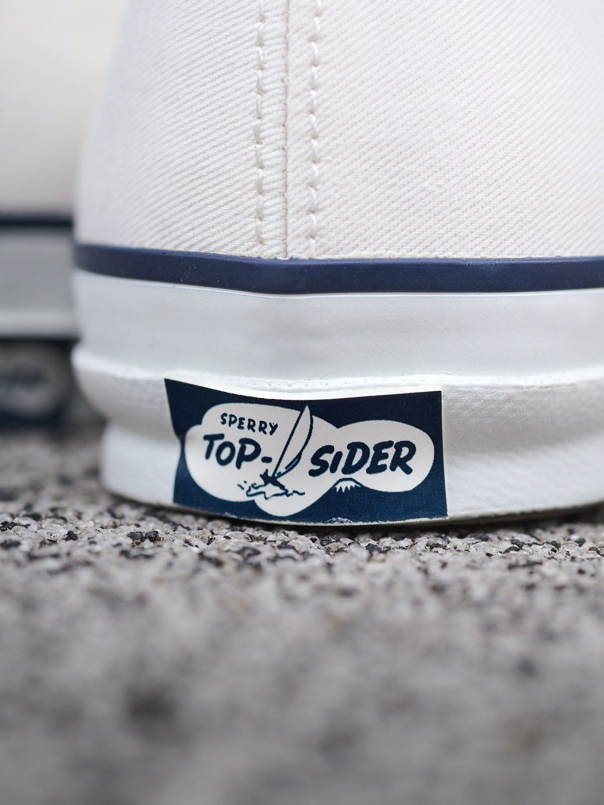 「SPERRY」CLASSIC CVO JM ユニセックススニーカー ソールタグ