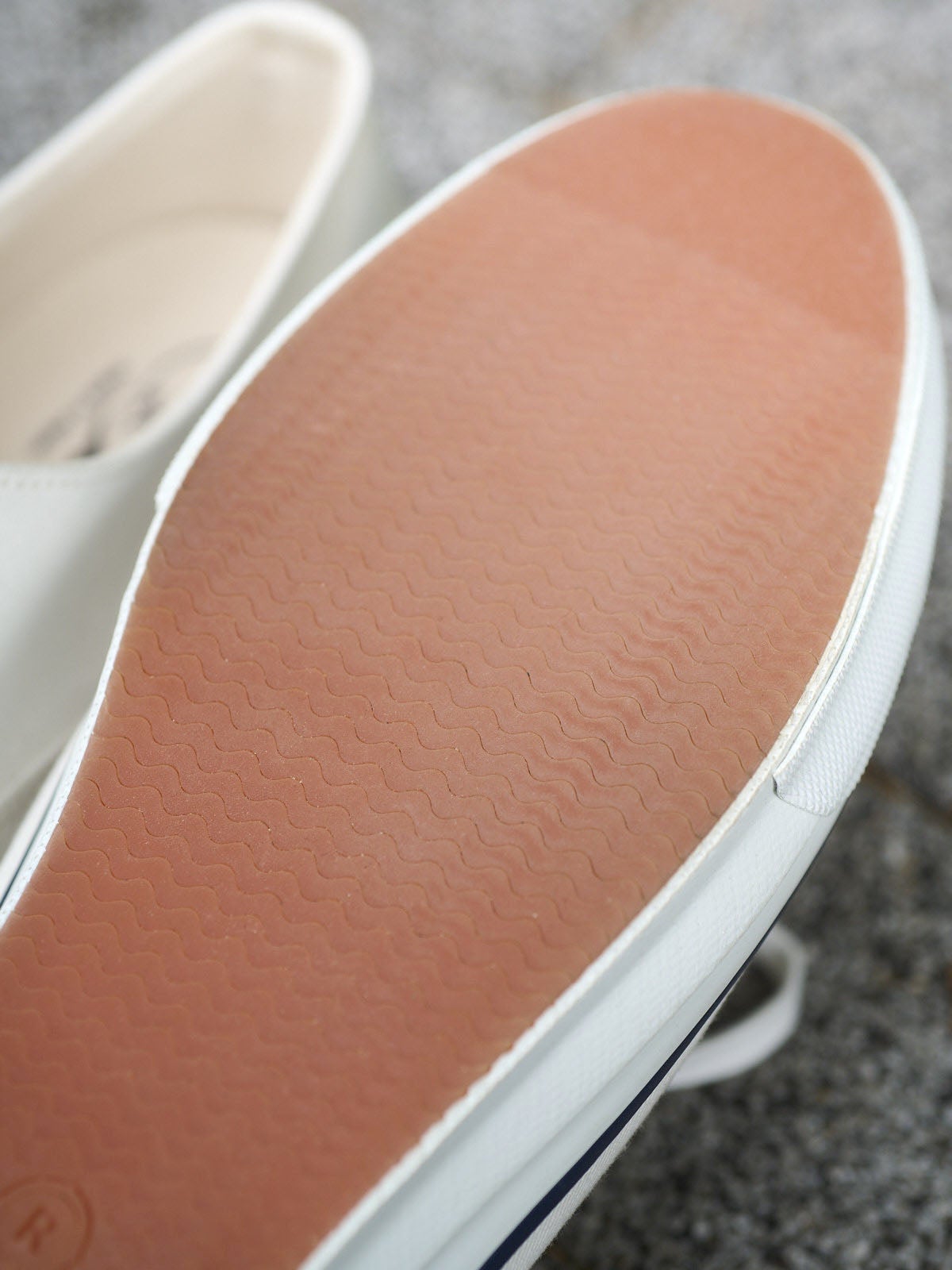 「SPERRY」CLASSIC CVO JM ユニセックススニーカー アウトソール