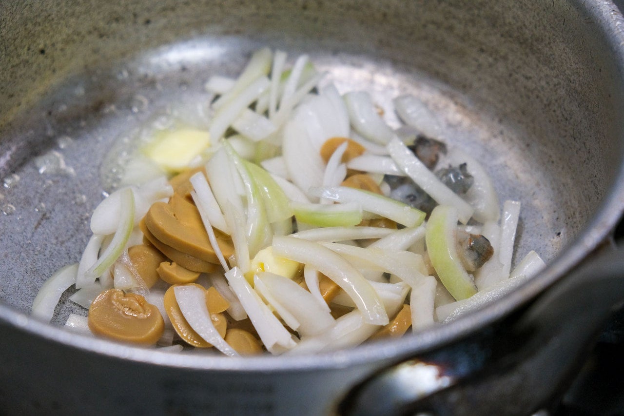 千葉県・習志野市「レストランあけぼの」マカロニグラタンの調理過程