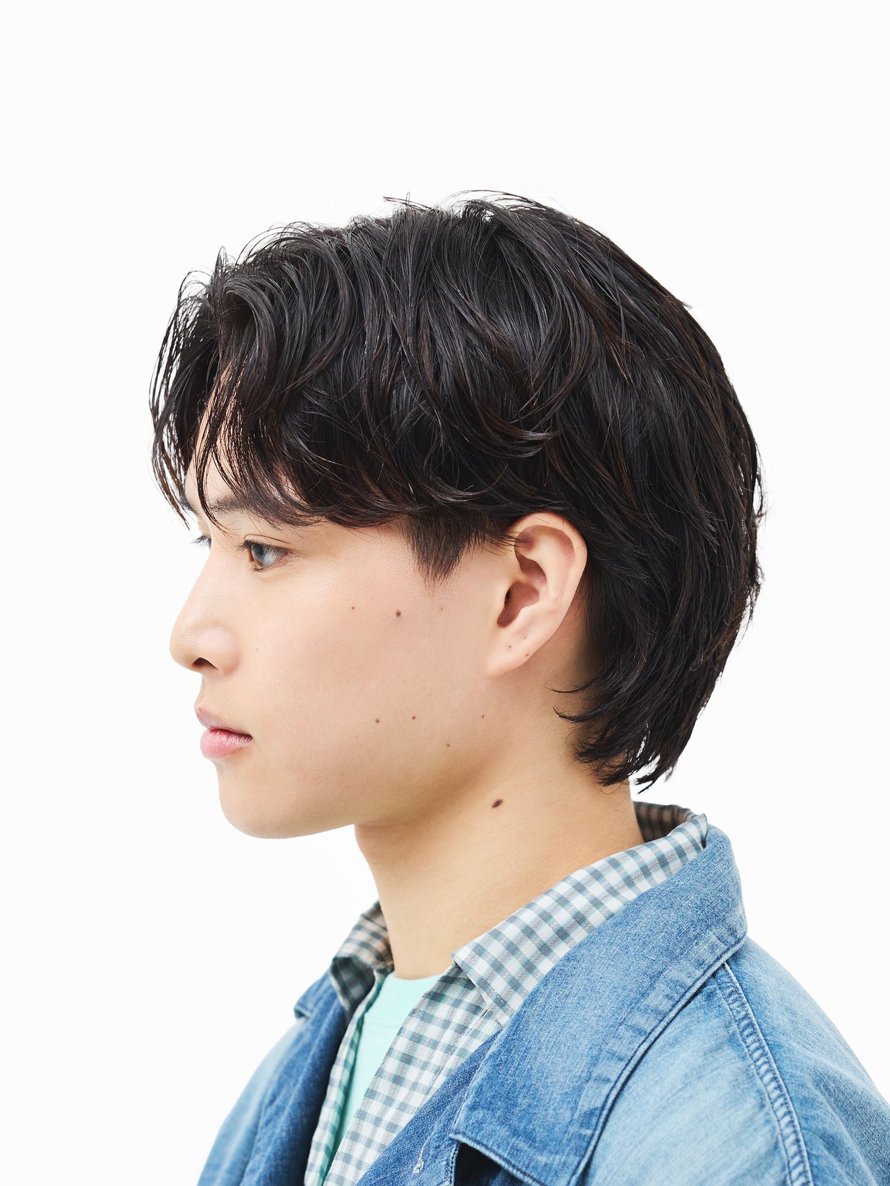 無難から卒業し雰囲気に差をつける「ミディアムセンターパート」【東京最旬ヘアカタログ】